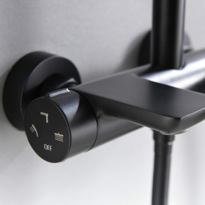 Black&White Universe UK8300B 8300ВUK Черная матовая